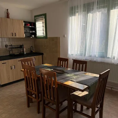 公寓 Barrique Sa Zatvorenim Bazenom