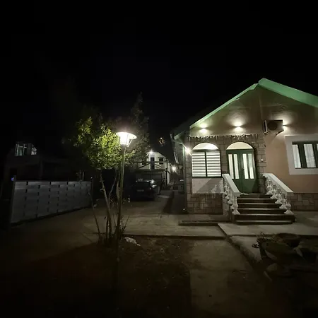 Barrique Sa Zatvorenim Bazenom 斯梅代雷沃