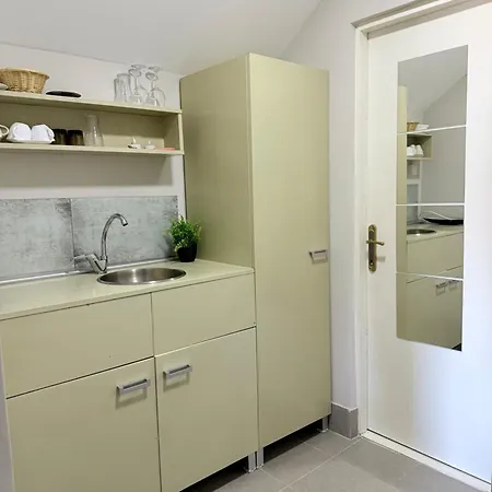 公寓 Barrique Sa Zatvorenim Bazenom