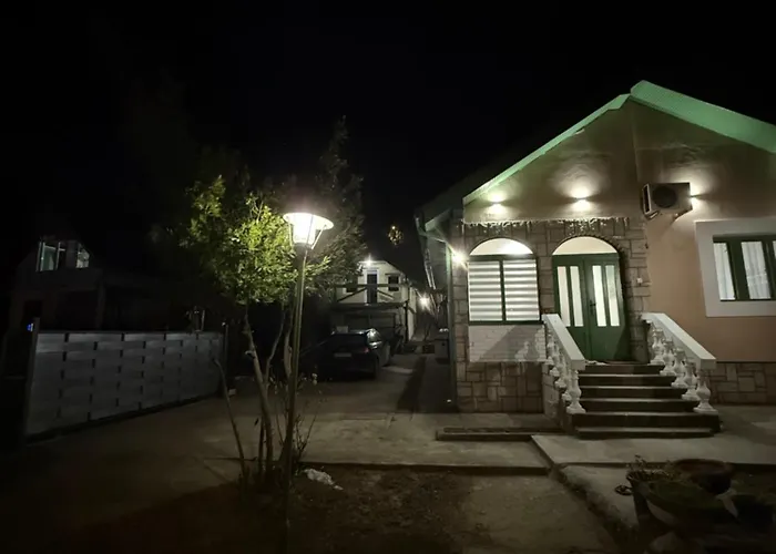 Barrique Sa Zatvorenim Bazenom 斯梅代雷沃